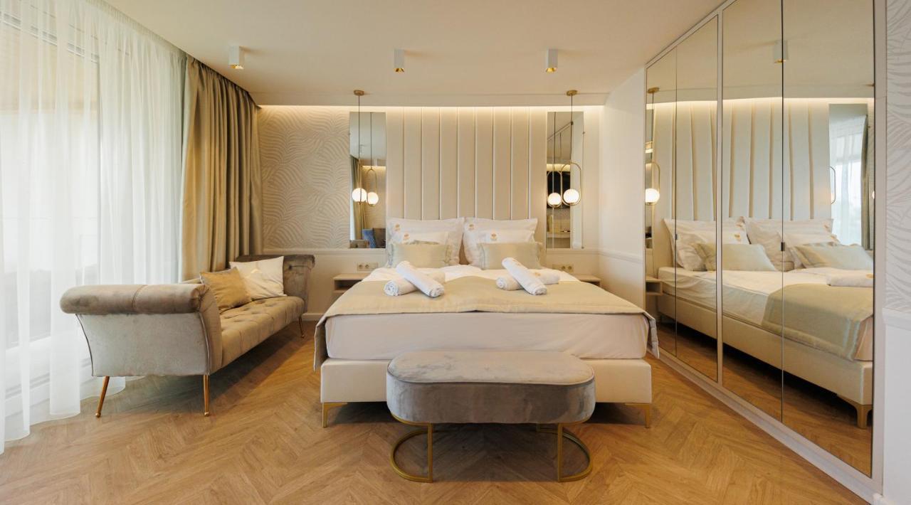 Gold Wave Apartments Шіофок Екстер'єр фото