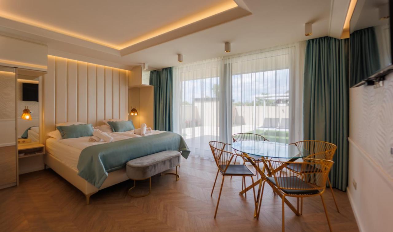 Gold Wave Apartments Шіофок Екстер'єр фото